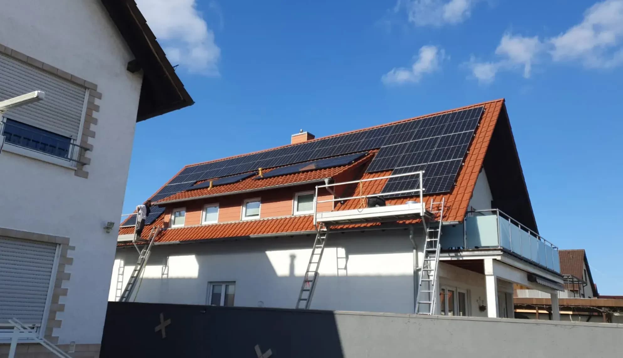PV-Anlage in Frankfurt mit Speicher & Notstrom nachrüsten