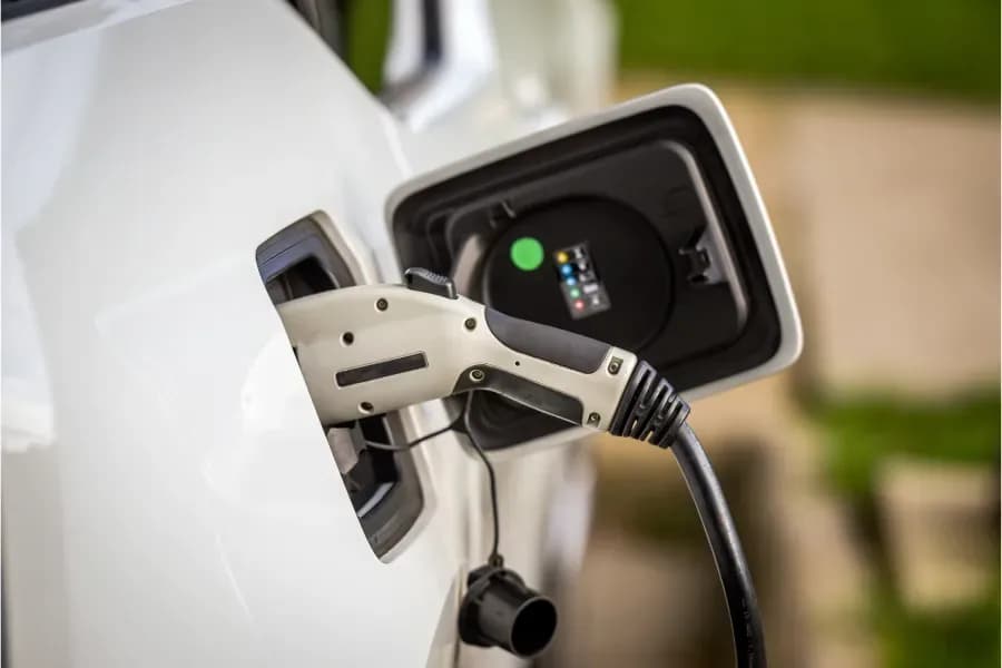 Private Ladestation für Elektroautos kaufen und montieren lassen